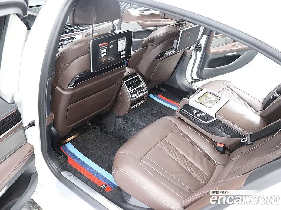 BMW 7 серия 2017 3.0 автомат (гидро), фото 17