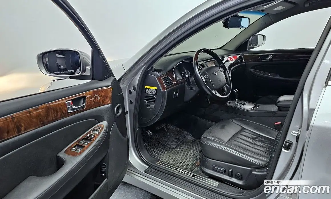 Hyundai Genesis 2010 3.3 автомат (гидро), фото 11