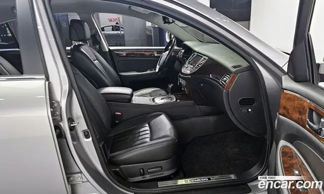 Hyundai Genesis 2010 3.3 автомат (гидро), миниатюра 10