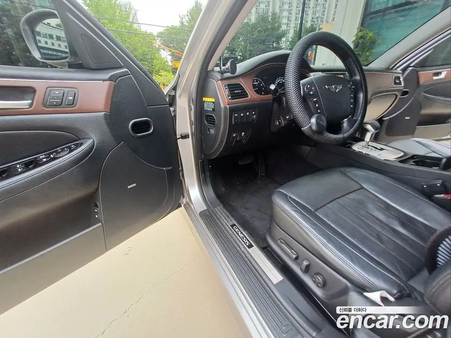 Hyundai Genesis 2012 3.3 автомат (гидро), фото 15