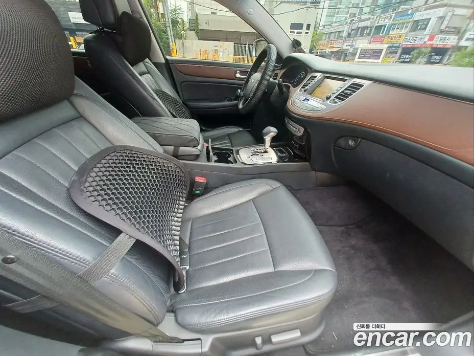 Hyundai Genesis 2012 3.3 автомат (гидро), фото 16