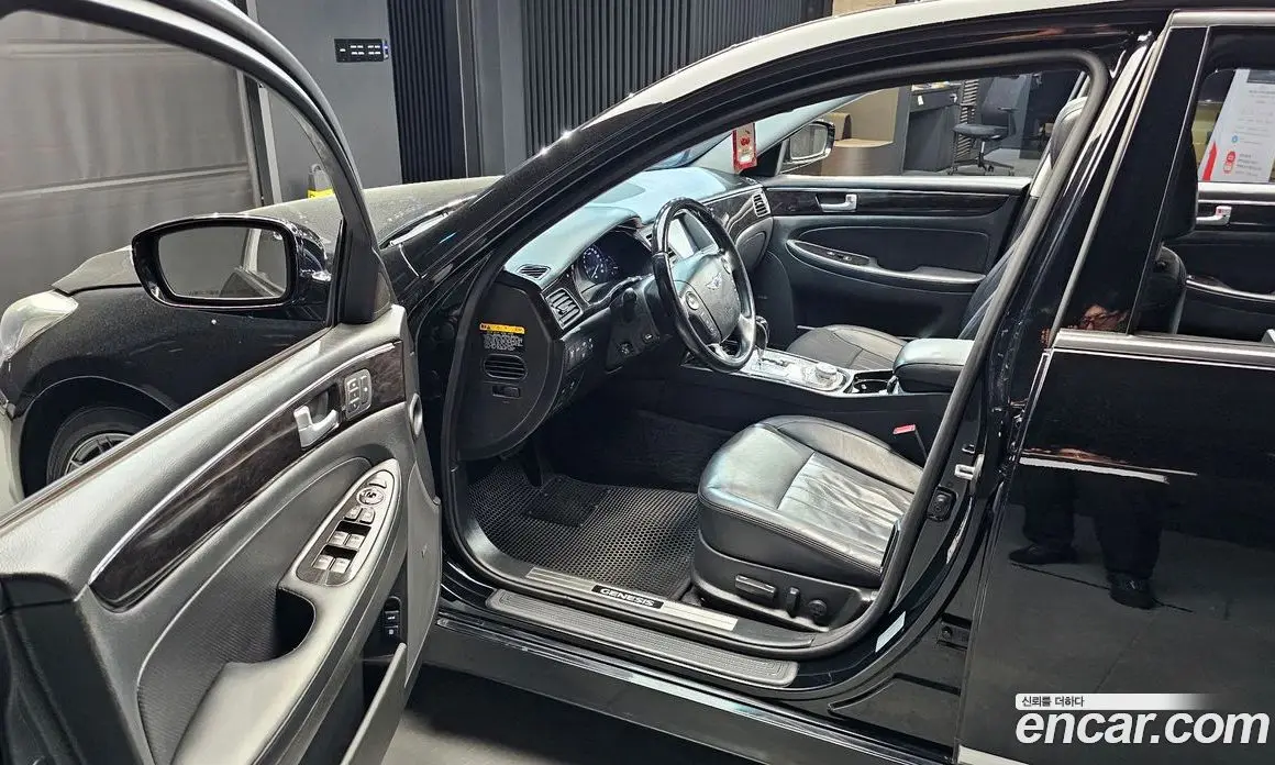 Hyundai Genesis 2013 3.8 автомат (гидро), фото 11