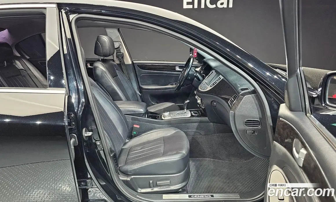 Hyundai Genesis 2013 3.8 автомат (гидро), фото 10