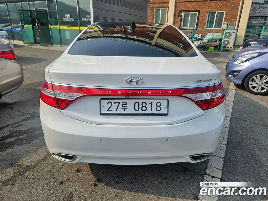 Hyundai Grandeur 2012 3.0 автомат (гидро), фото 4 Hyundai Grandeur 2012 3.0 автомат (гидро), фото 4