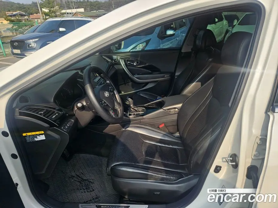 Hyundai Grandeur 2012 3.0 автомат (гидро), фото 10 Hyundai Grandeur 2012 3.0 автомат (гидро), фото 10