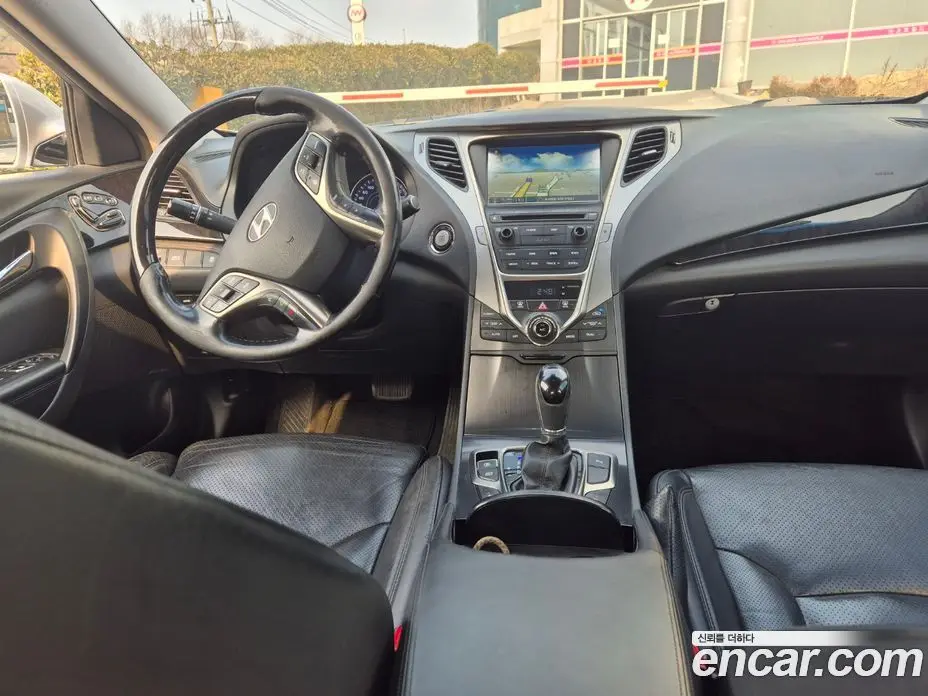 Hyundai Grandeur 2013 3.0 автомат (гидро), фото 14