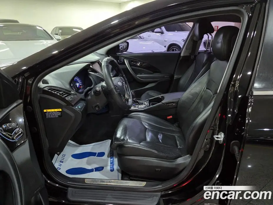 Hyundai Grandeur 2014 3.0 автомат (гидро), фото 6