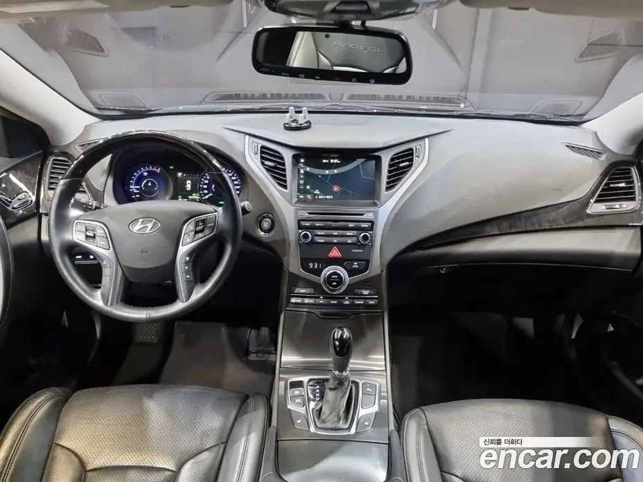 Hyundai Grandeur 2015 2.4 автомат (гидро), фото 19 Hyundai Grandeur 2015 2.4 автомат (гидро), фото 19
