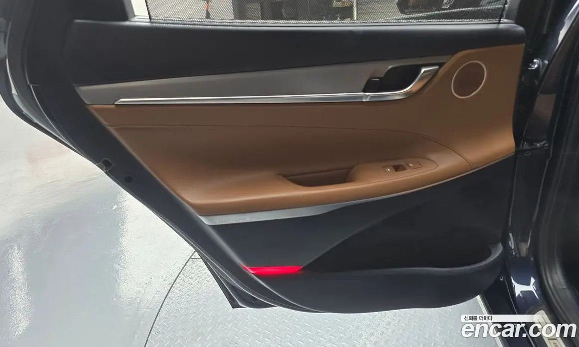 Hyundai Grandeur 2017 3.0 автомат (гидро), фото 15