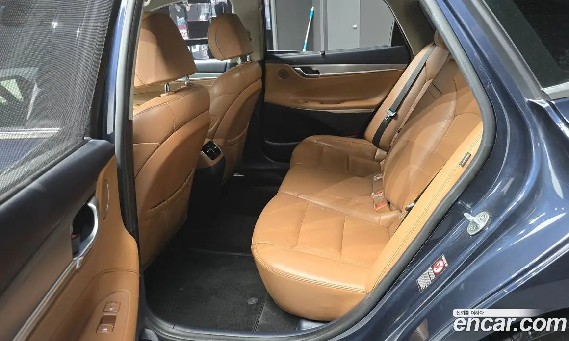 Hyundai Grandeur 2017 3.0 автомат (гидро), фото 17