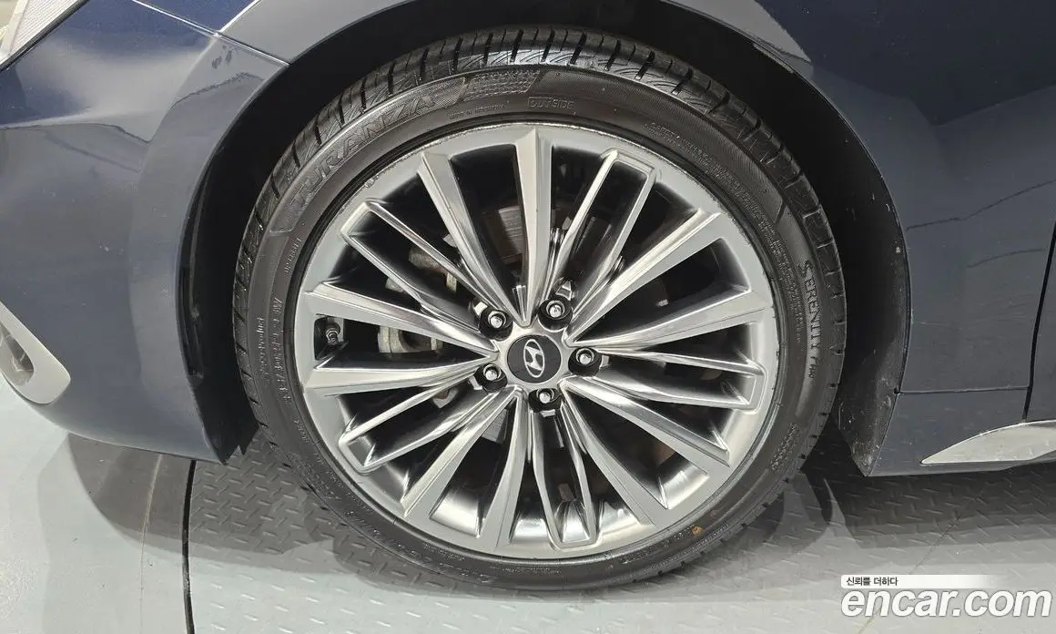 Hyundai Grandeur 2017 3.0 автомат (гидро), фото 5