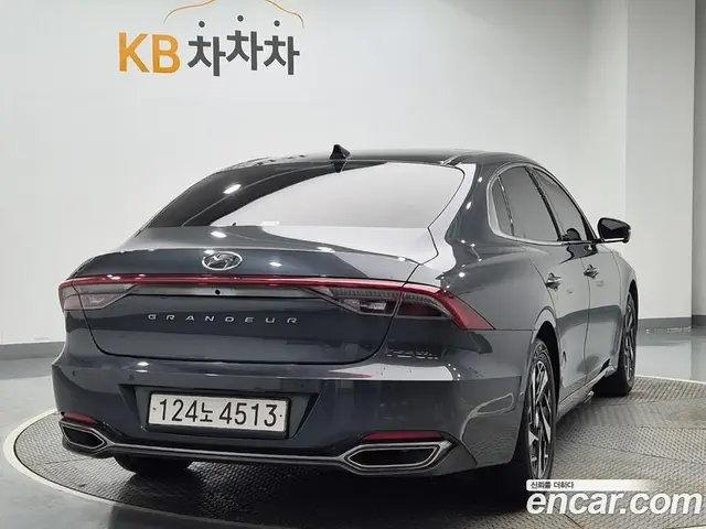 Hyundai Grandeur 2022 2.4 автомат (гидро), миниатюра 3 Hyundai Grandeur 2022 2.4 автомат (гидро), миниатюра 3