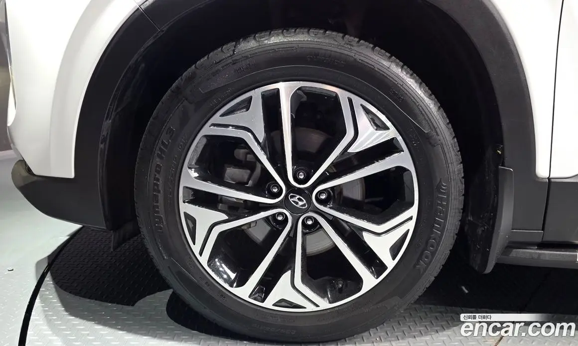 Hyundai Santa Fe 2018 2.0 автомат (гидро), фото 5