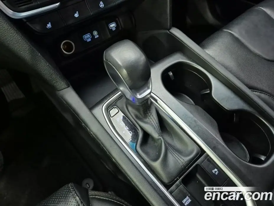 Hyundai Santa Fe 2018 2.0 автомат (гидро), фото 12