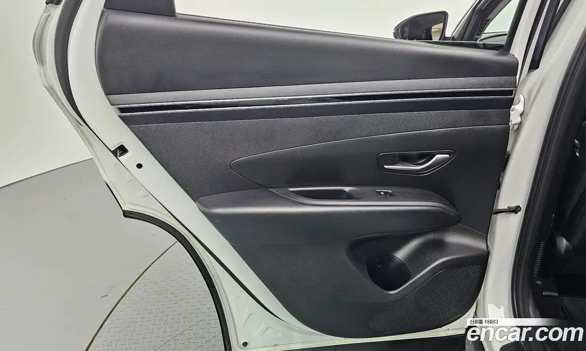 Hyundai Tucson 2022 1.6 автомат (гидро), фото 15