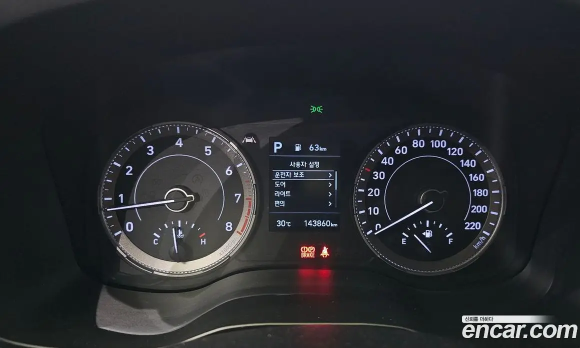 Hyundai Venue 2019 1.6 автомат (гидро), фото 11