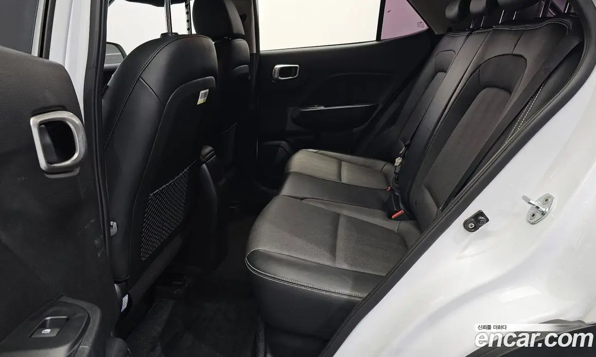 Hyundai Venue 2019 1.6 автомат (гидро), фото 18