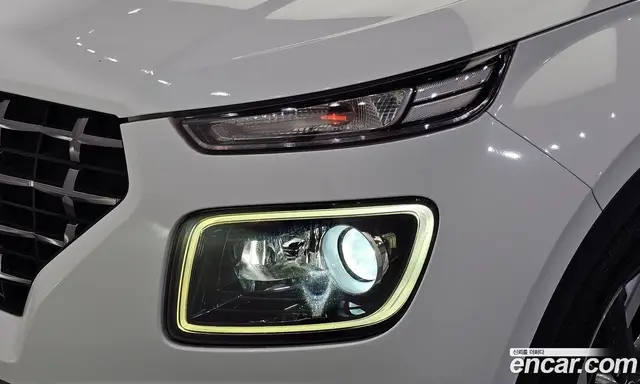 Hyundai Venue 2019 1.6 автомат (гидро), миниатюра 8