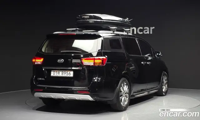 Kia Carnival 2018 2.2 автомат (гидро), миниатюра 2