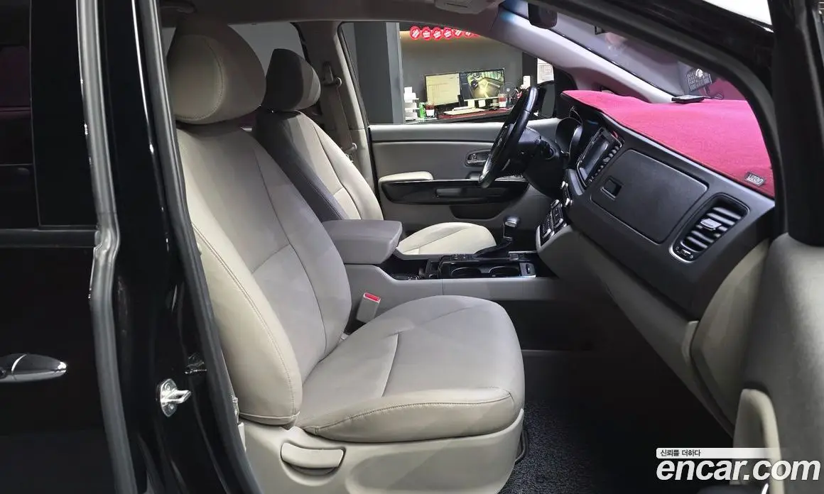 Kia Carnival 2018 2.2 автомат (гидро), фото 11