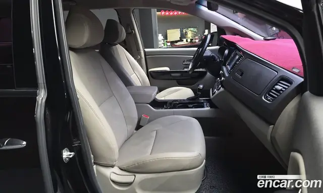 Kia Carnival 2018 2.2 автомат (гидро), миниатюра 11