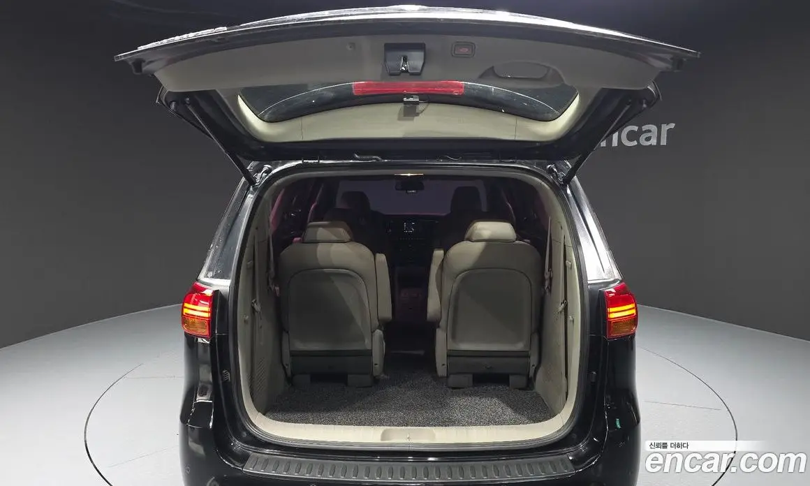 Kia Carnival 2018 2.2 автомат (гидро), фото 20