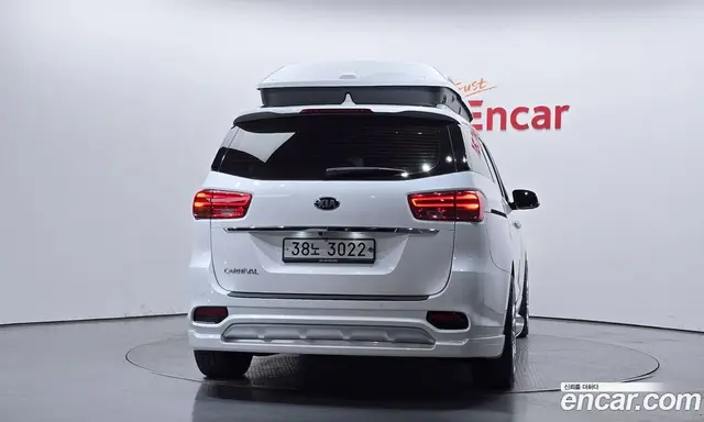 Kia Carnival 2018 2.2 автомат (гидро), миниатюра 4