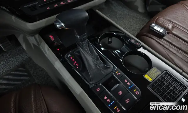 Kia Carnival 2018 2.2 автомат (гидро), миниатюра 9