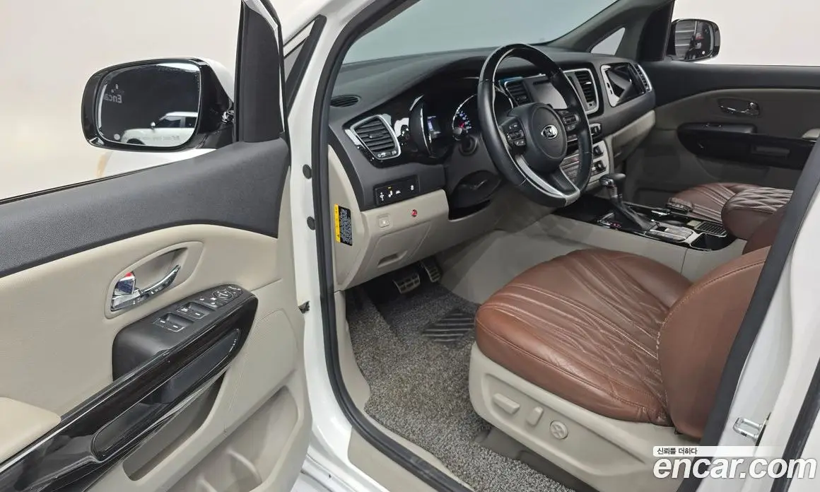 Kia Carnival 2018 2.2 автомат (гидро), фото 10
