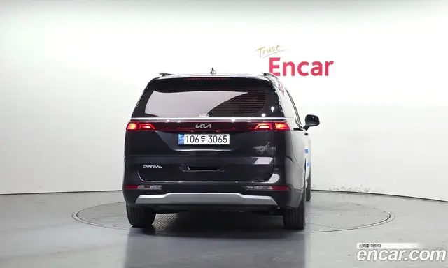Kia Carnival 2022 2.2 автомат (гидро), миниатюра 4