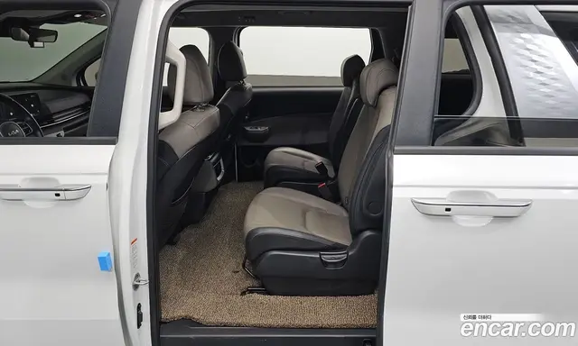 Kia Carnival 2024 2.2 автомат (гидро), миниатюра 11