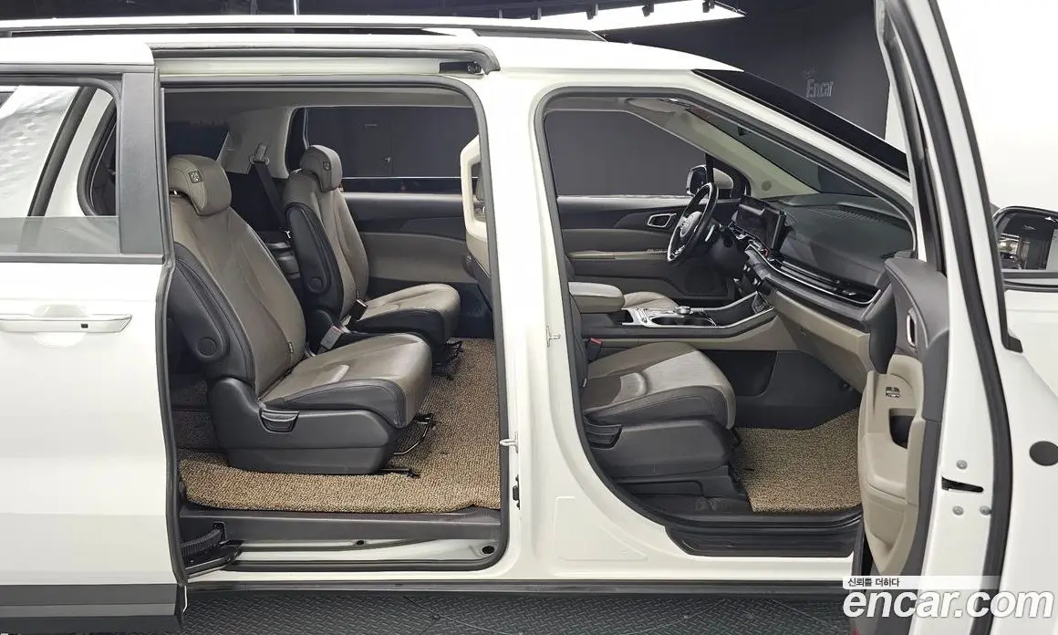 Kia Carnival 2024 2.2 автомат (гидро), фото 12