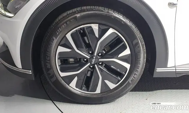 Kia EV6 2022 0.1 автомат (гидро), миниатюра 5 Kia EV6 2022 0.1 автомат (гидро), миниатюра 5