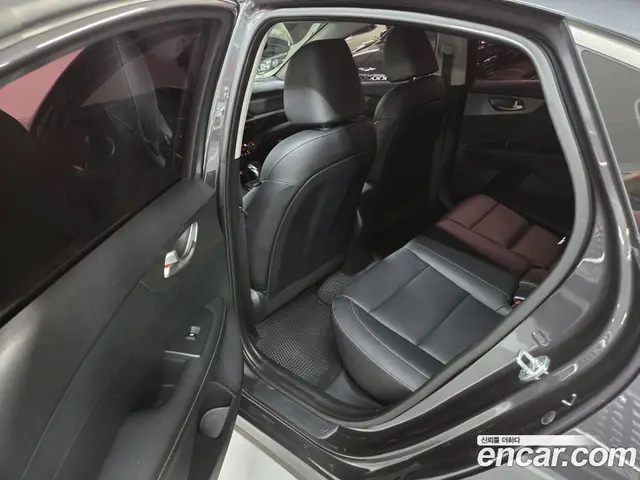Kia K3 2018 1.6 автомат (гидро), миниатюра 10
