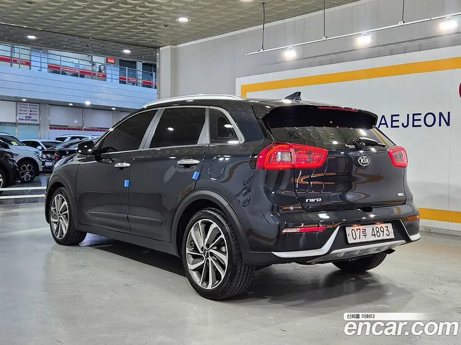 Kia Niro 2018 1.6 автомат (гидро), фото 2 Kia Niro 2018 1.6 автомат (гидро), фото 2