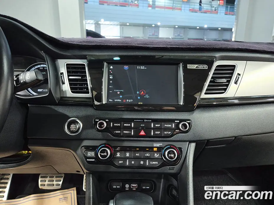 Kia Niro 2018 1.6 автомат (гидро), фото 15 Kia Niro 2018 1.6 автомат (гидро), фото 15
