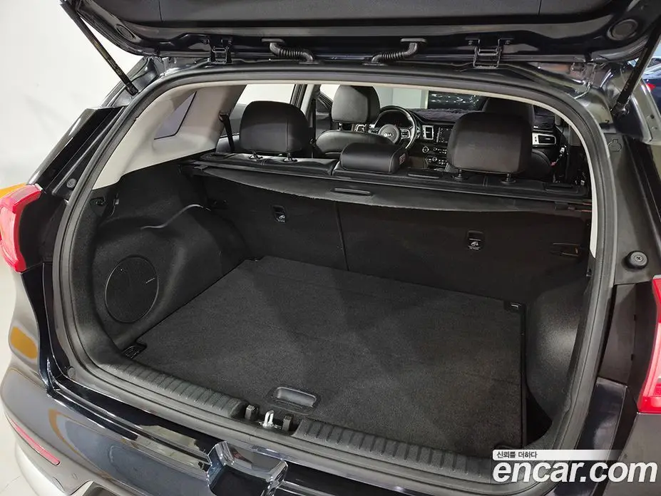 Kia Niro 2018 1.6 автомат (гидро), фото 20 Kia Niro 2018 1.6 автомат (гидро), фото 20