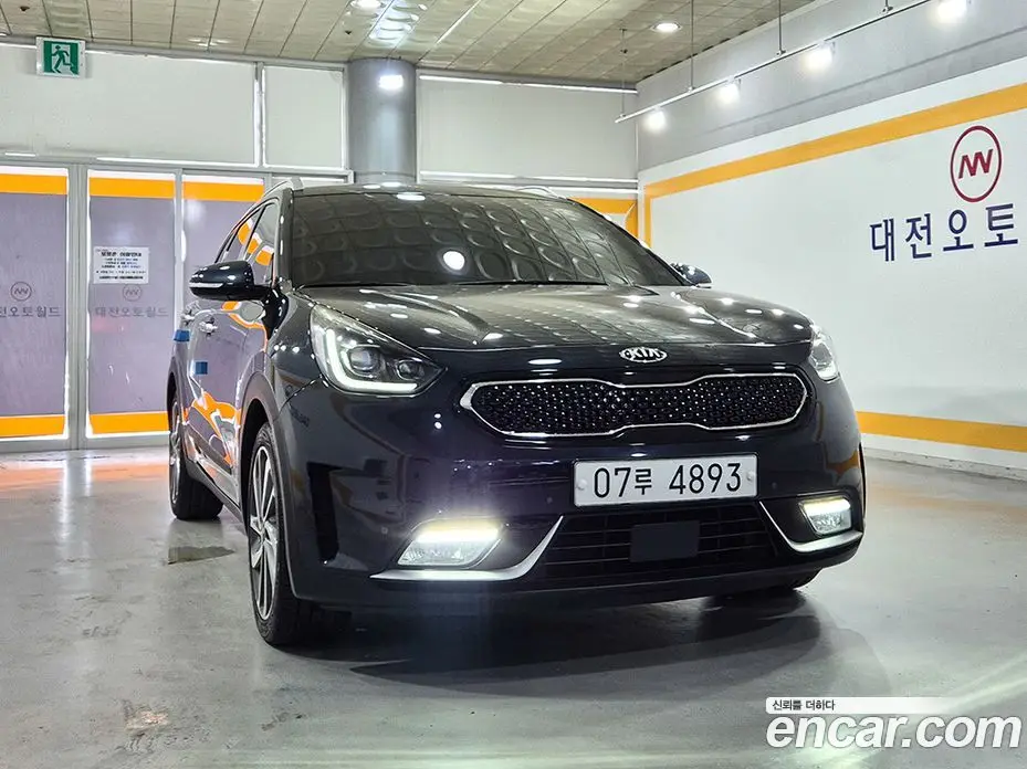 Kia Niro 2018 1.6 автомат (гидро), фото 3 Kia Niro 2018 1.6 автомат (гидро), фото 3