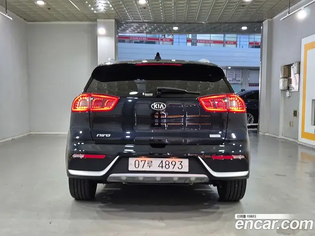 Kia Niro 2018 1.6 автомат (гидро), миниатюра 4 Kia Niro 2018 1.6 автомат (гидро), миниатюра 4