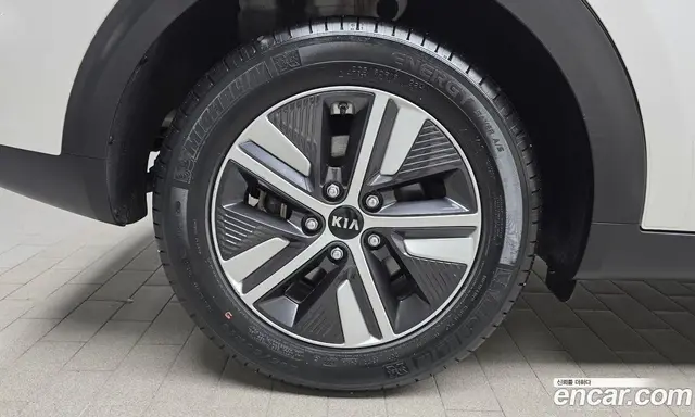 Kia Niro 2020 1.6 автомат (гидро), миниатюра 5