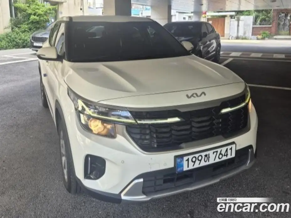 Kia Seltos 2024 2.0 автомат (гидро), фото 1 Kia Seltos 2024 2.0 автомат (гидро), фото 1