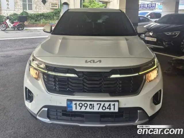 Kia Seltos 2024 2.0 автомат (гидро), миниатюра 3 Kia Seltos 2024 2.0 автомат (гидро), миниатюра 3