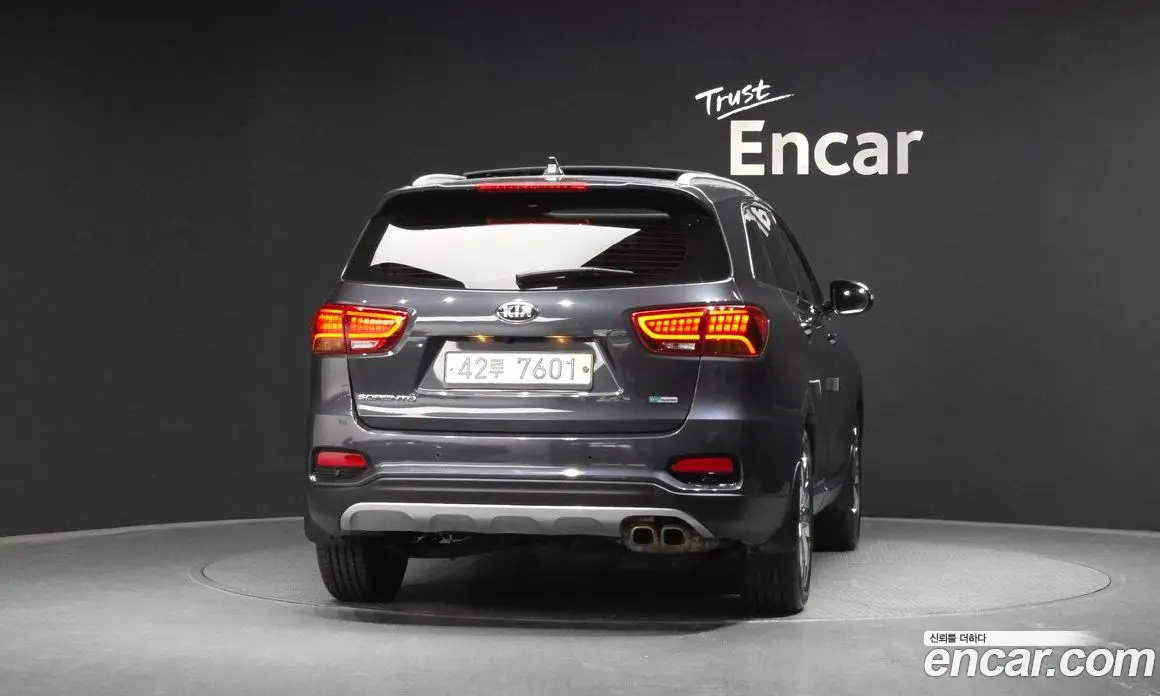 Kia Sorento 2017 2.2 автомат (гидро), фото 4 Kia Sorento 2017 2.2 автомат (гидро), фото 4