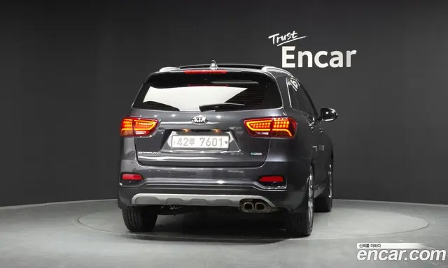 Kia Sorento 2017 2.2 автомат (гидро), миниатюра 4 Kia Sorento 2017 2.2 автомат (гидро), миниатюра 4