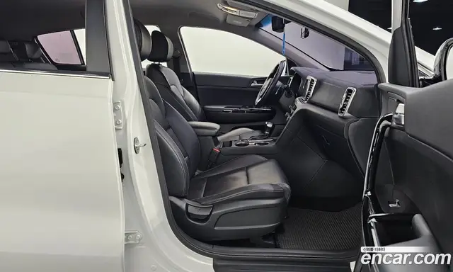 Kia Sportage 2017 2.0 автомат (гидро), миниатюра 11