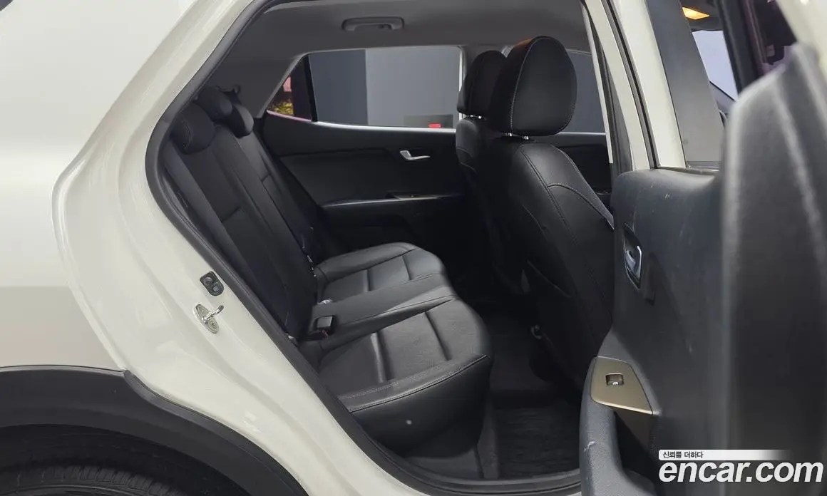 Kia Stonic 2017 1.6 автомат (гидро), фото 11