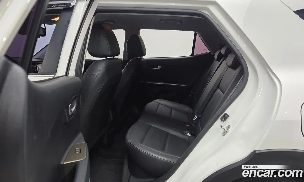 Kia Stonic 2017 1.6 автомат (гидро), фото 12