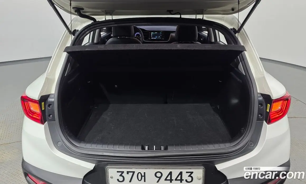 Kia Stonic 2017 1.6 автомат (гидро), фото 17