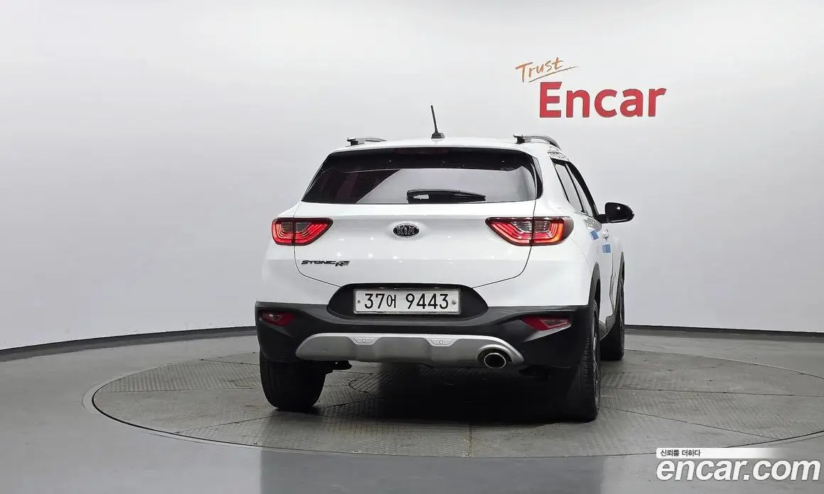 Kia Stonic 2017 1.6 автомат (гидро), фото 4