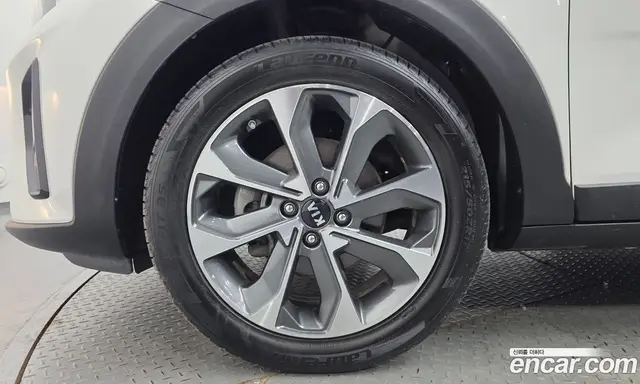 Kia Stonic 2017 1.6 автомат (гидро), миниатюра 5